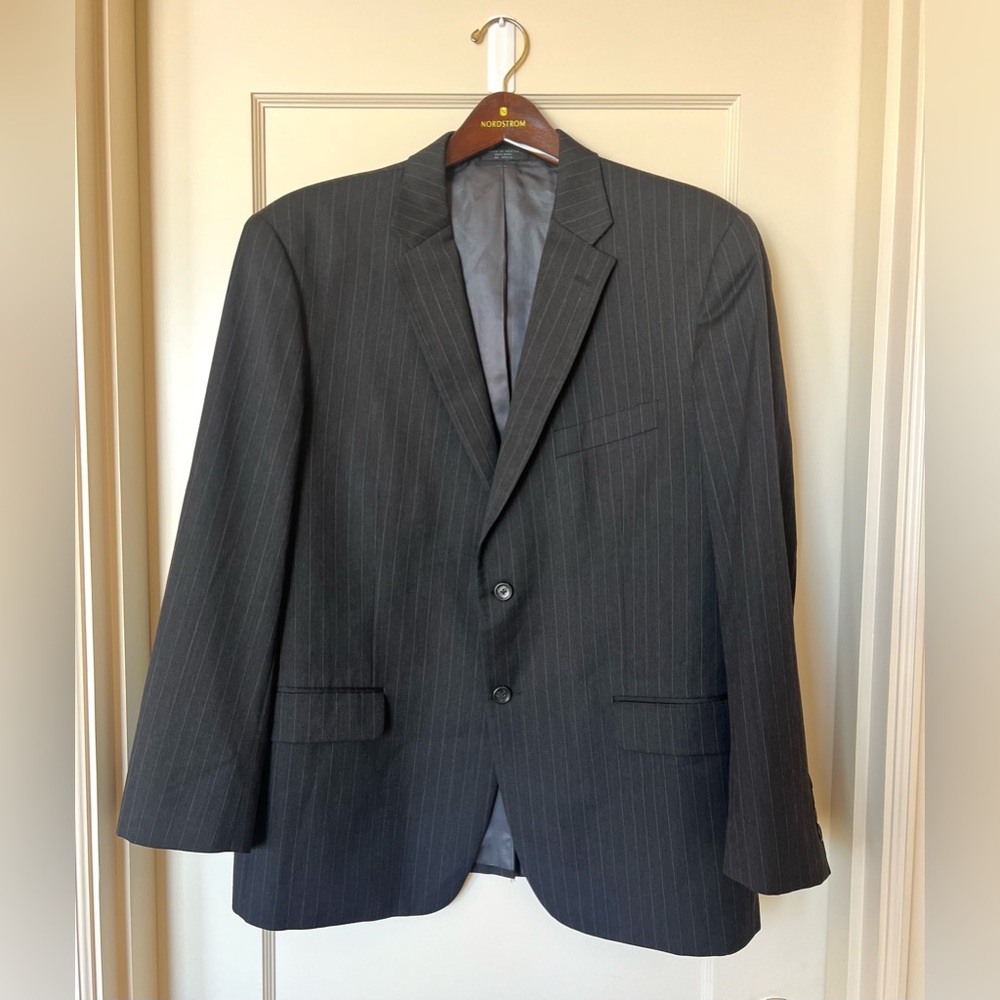 Jones New York Men’s 44S Gray Pinstripe Wool Blazer Sport Coat 2 Button Jacket